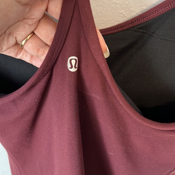Lululemon tank size 6 - Picture 2 of 5